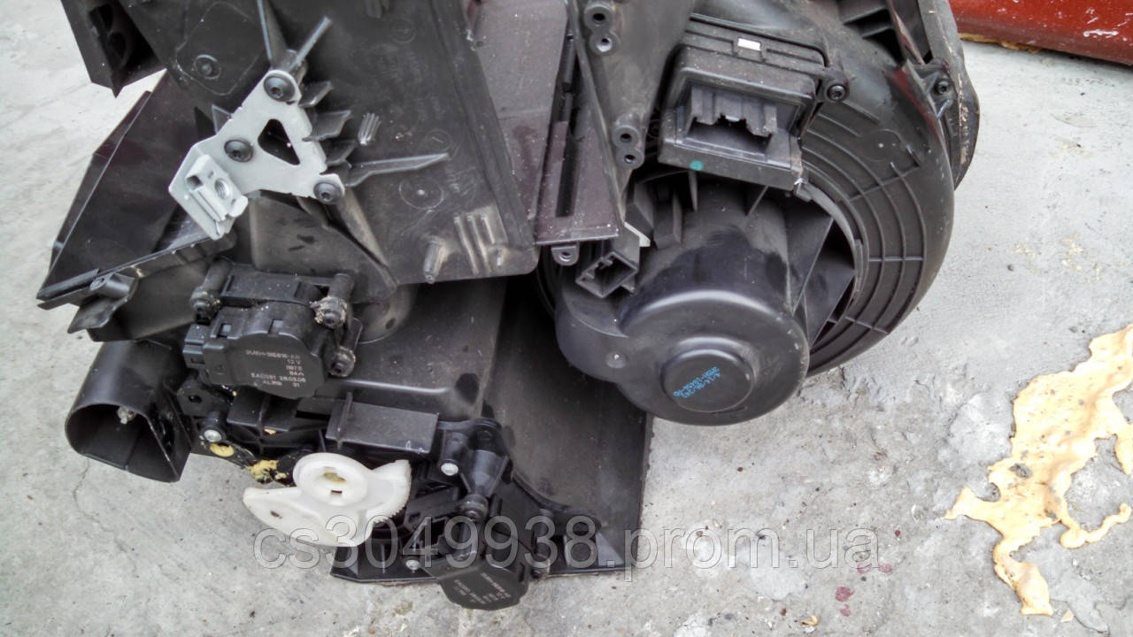 Корпус обігрівача focus 2 2006р.