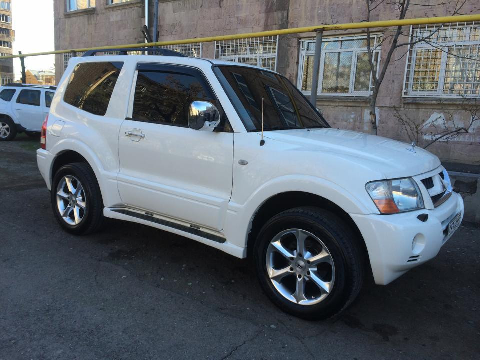 Дефлектори вікон (вітровики) MITSUBISHI Pajero III 3d 1999-2006; IV 3d 2006 Cobra tuning M41306