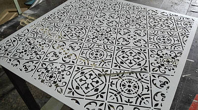 Фрезування акрилу від 2 до 20 мм.