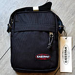 Чоловіча сумка через плече месенджер Eastpak THE ONE Country Beige EK04519O чорна. Живе фото, фото 5