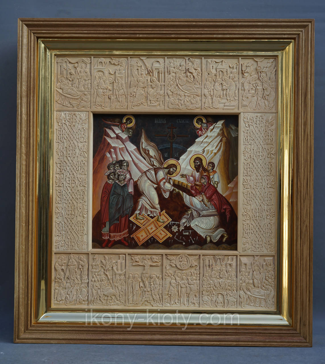 Дубовий кіот для храму з різьблений і позолоченою рамами., фото 1