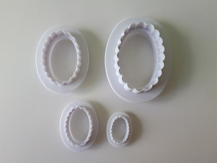 Вырубка кондитерская для теста мастики и торта пластиковая Каттер для кондитера 4 штуки Овал 4 см - фото 1 - id-p438594195