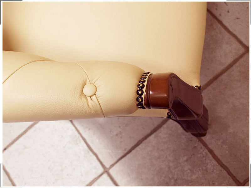 Кресло офисное для конференций Монк комбинированная кожа люкс бежевая (Диал ТМ) - фото 8 - id-p107172332
