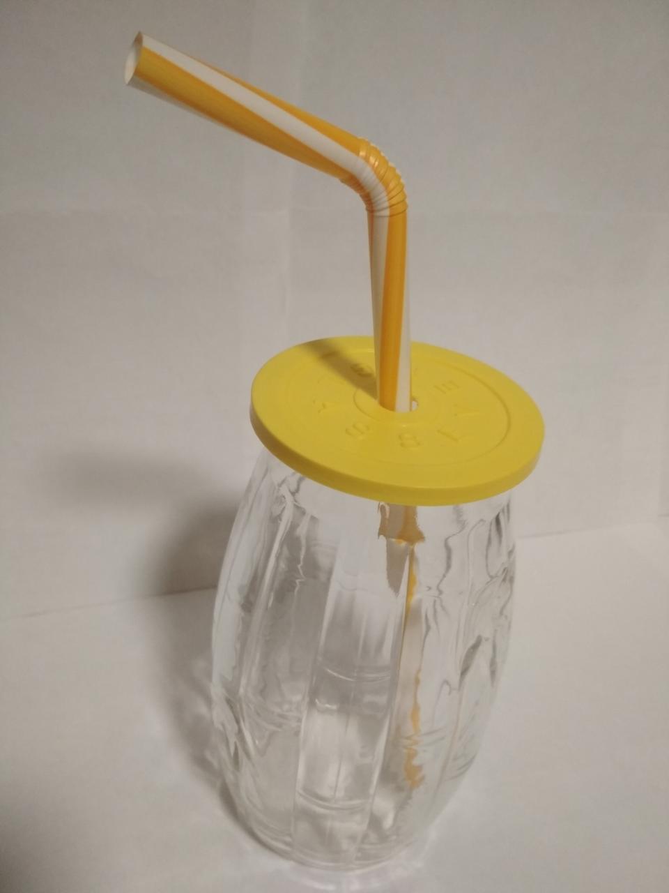 Стакан банка скляний для коктейлів 500 мл з жовтою пластиковою кришкою і трубочкою Bamboo UniGlass