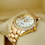 Жіночий наручний годинник Q&Q B129 (Кью Кью) на металевому браслеті золотого кольору срібний циферблат,з датою, фото 2
