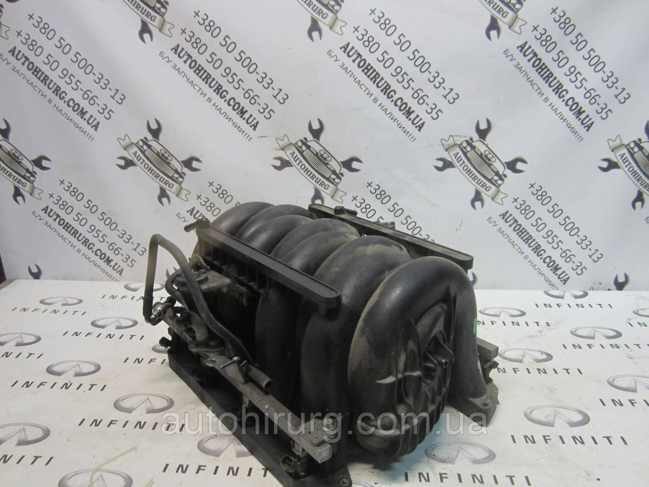 Впускний колектор Infiniti QX56 140017S000 / 14001ZE00B