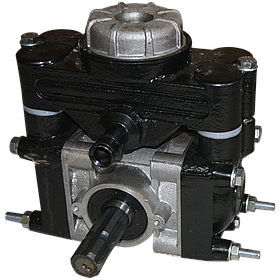 Мембранний насос для обприскувача Tad-Len Польща продуктивність 100 л/хв