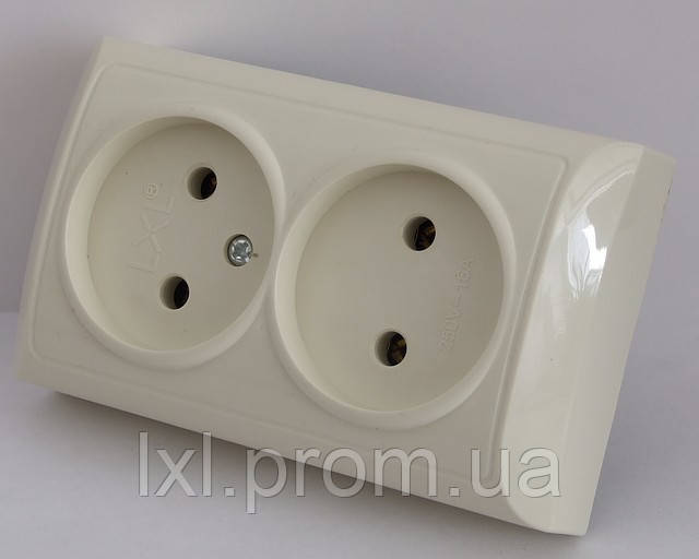 Розетка подвійна зовнішня крем LXL TERRA