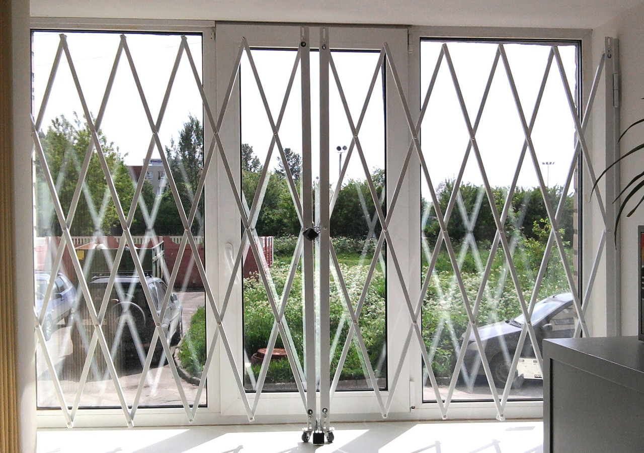 Раздвижные металлические решетки на окна - фото 1 - id-p75631199