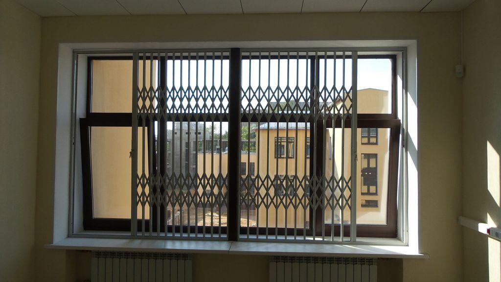 Раздвижная решетка на окна - фото 4 - id-p4181050