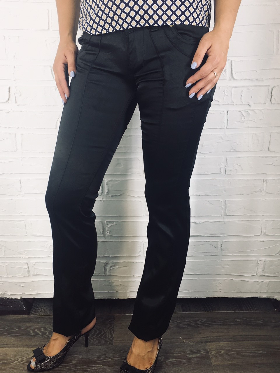 Джинси жіночі атласні CRO JEANS D091 чорні 25- 30