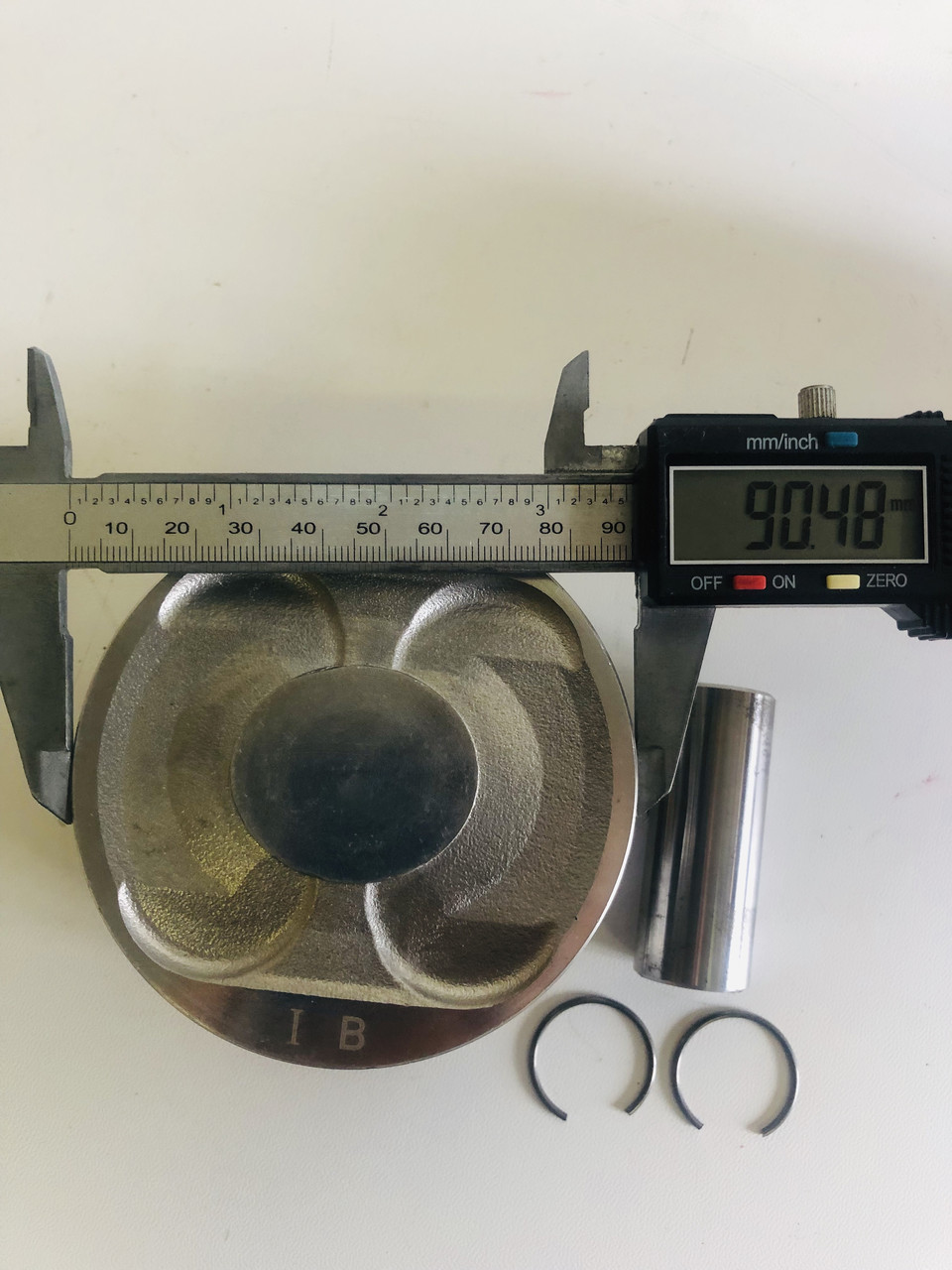 Поршень палець CF MOTO CF550 X5 CF400 CF450 з двигуном CF191R
