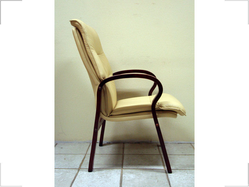 Крісло для конференцій Монако комбінована шкіра люкс Бежева (Діал ТМ) - фото 3 - id-p107284444