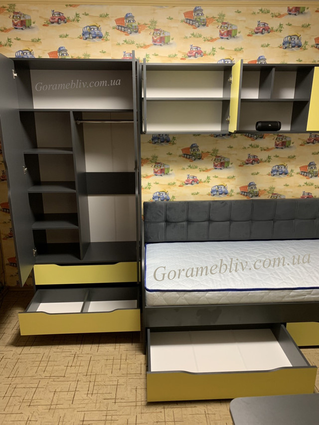 На фото: детская комната "Тетрис" с открытыми дверцами (фото наших покупателей)