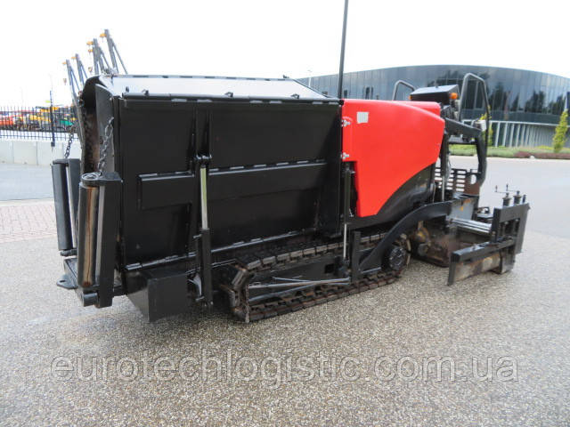 Асфальтоукладчик Vogele Super 800.