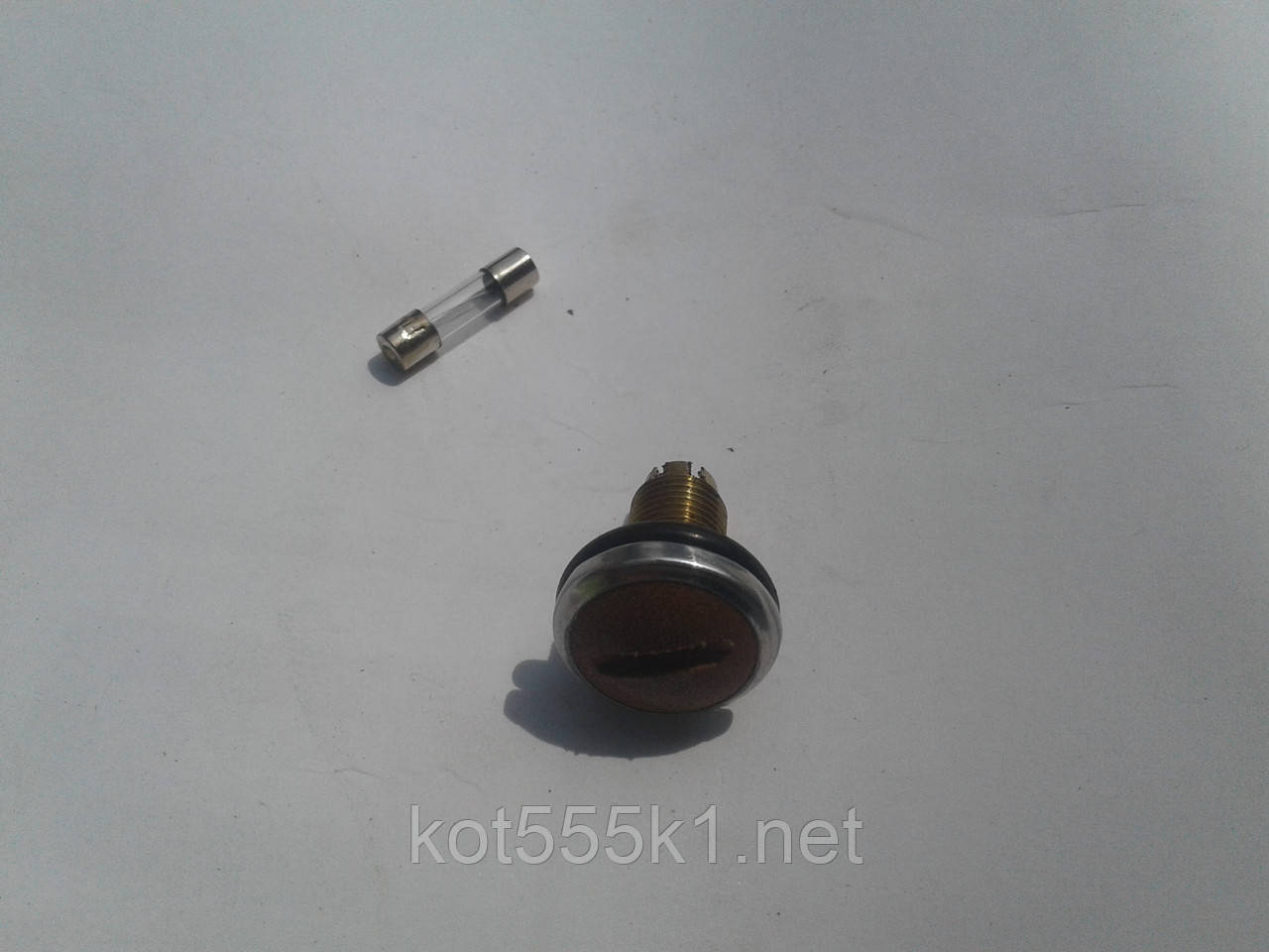 Корпус запобіжника фари К-750