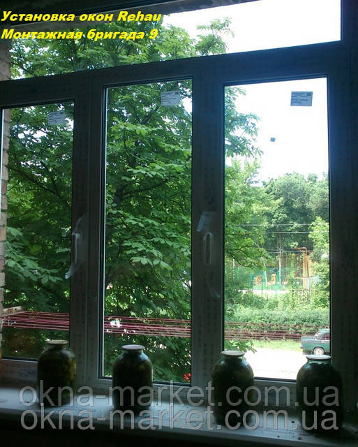 Професійний монтаж вікон Rehau