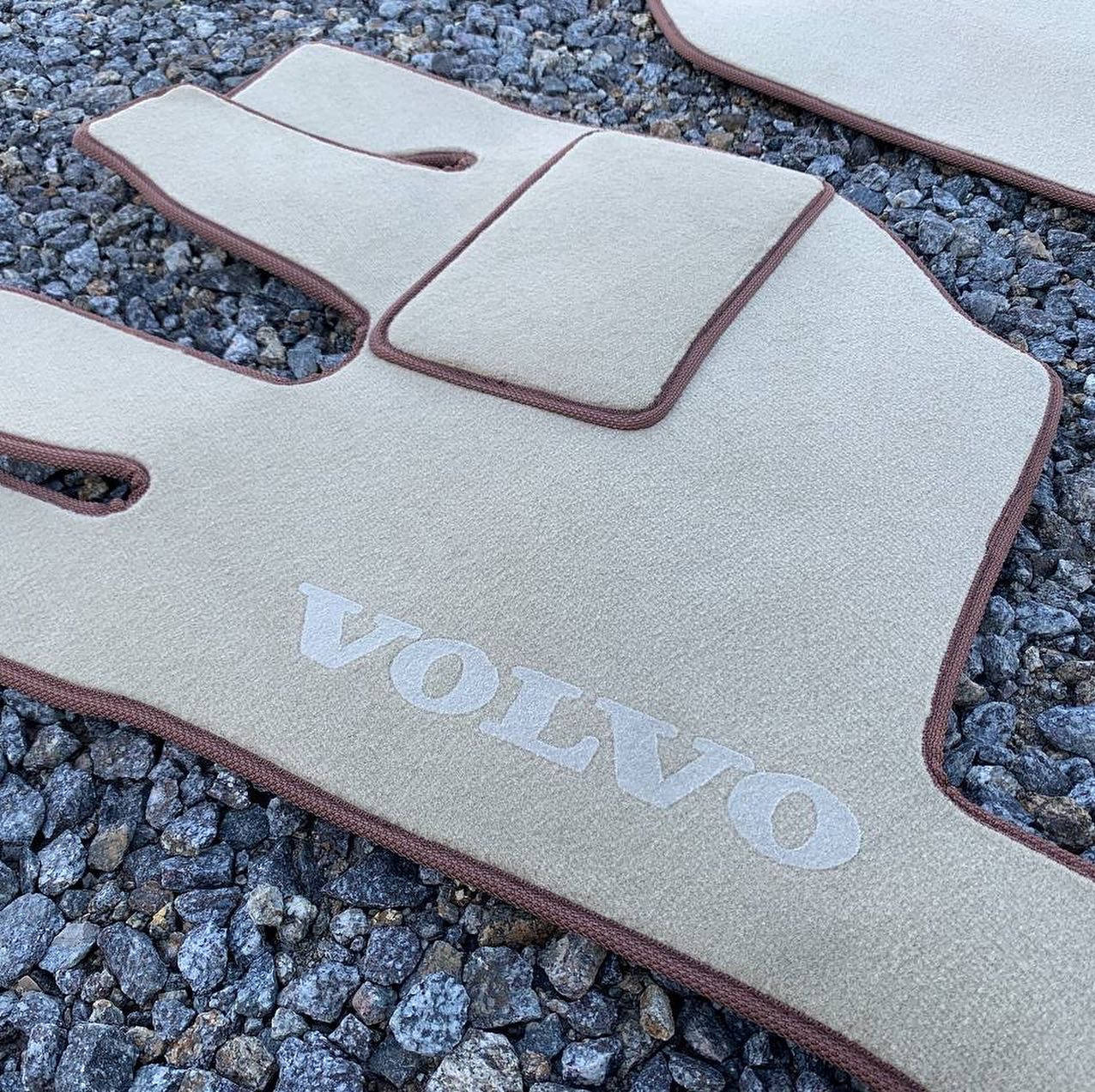 

Ковры для грузового автомобиля Volvo FH 13 автомат, Бежевый