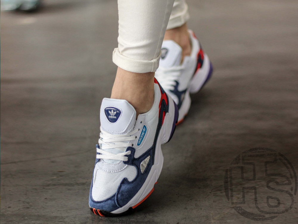 Adidas cg6246 2025