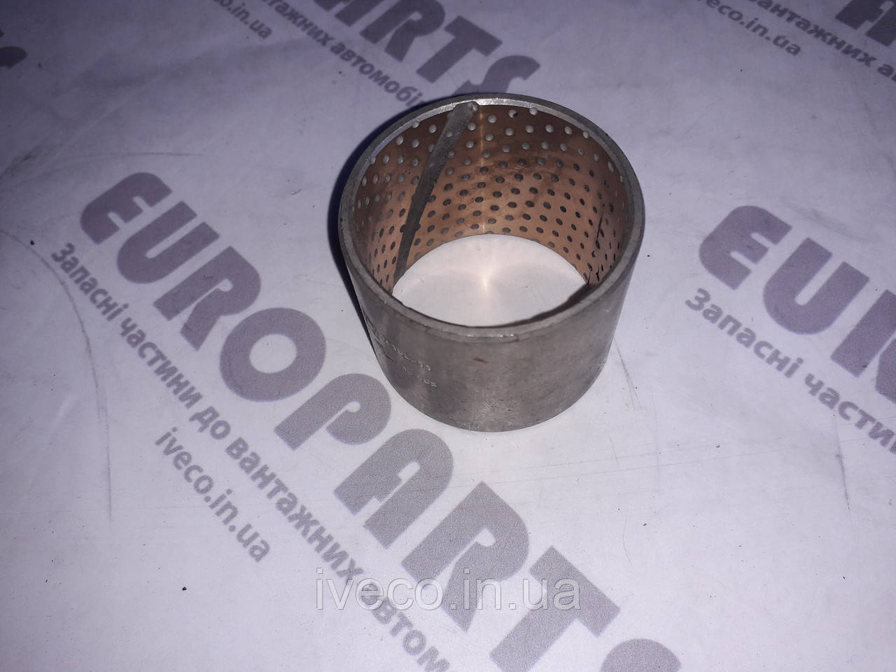 42102311 втулка вала міжосьового диференціалу Iveco Eurotrakker Івеко Тракер