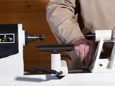 Відстань між центрами токарного верстата JET JWL-1221VS