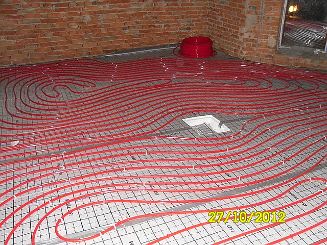 Монтаж водяної теплої підлоги