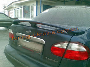 Задній спойлер-ластівка на Daewoo Lanos Седан