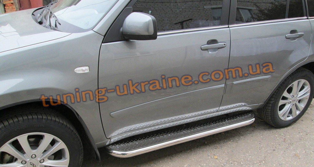 Бічні пороги труба c листом (нержавіючому) коротка база D60 на Volkswagen Caddy 2010