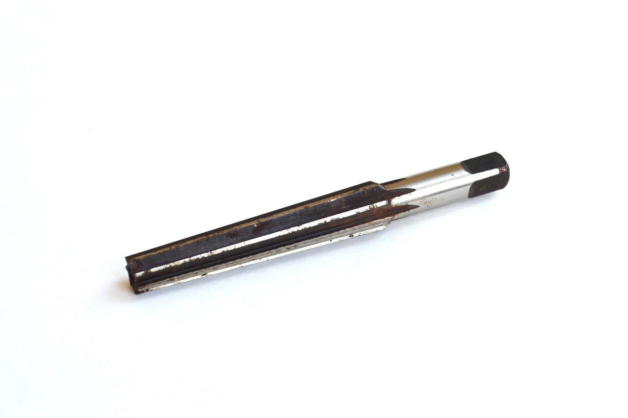 Розвертка ручна конічна КМ1 (конус морзі 1) ц/х 9ХС. СРСР