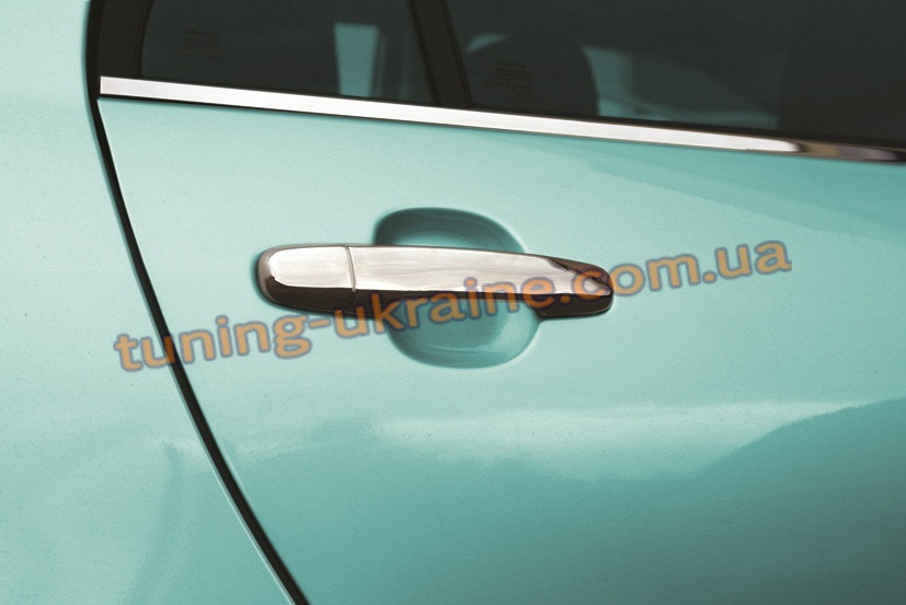 Накладки на ручки Carmos на Toyota RAV4 2006-2010