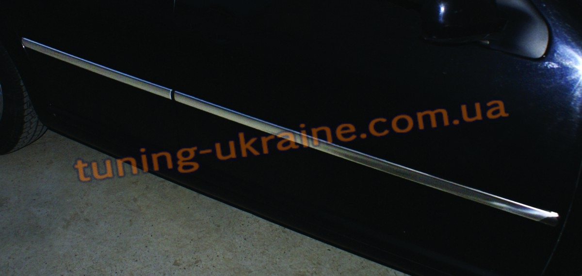 Молдинг двері Carmos на Volkswagen Bora 1998-2005