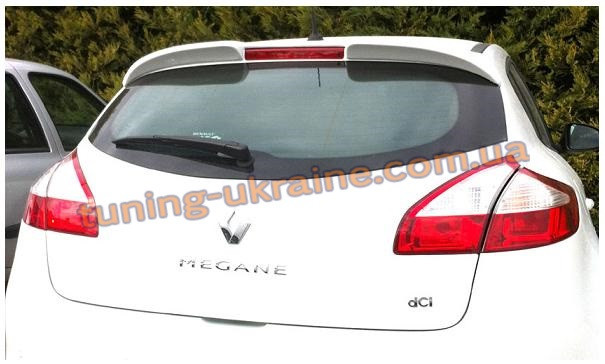 Спойлер на скло під фарбування на Renault Megane 3 2008-2015