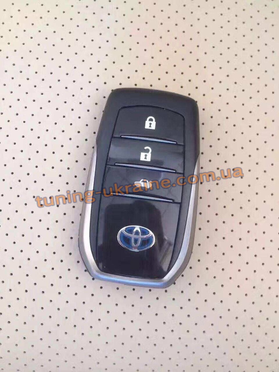 Оновлений ключ на Toyota LC 200 2012-2015