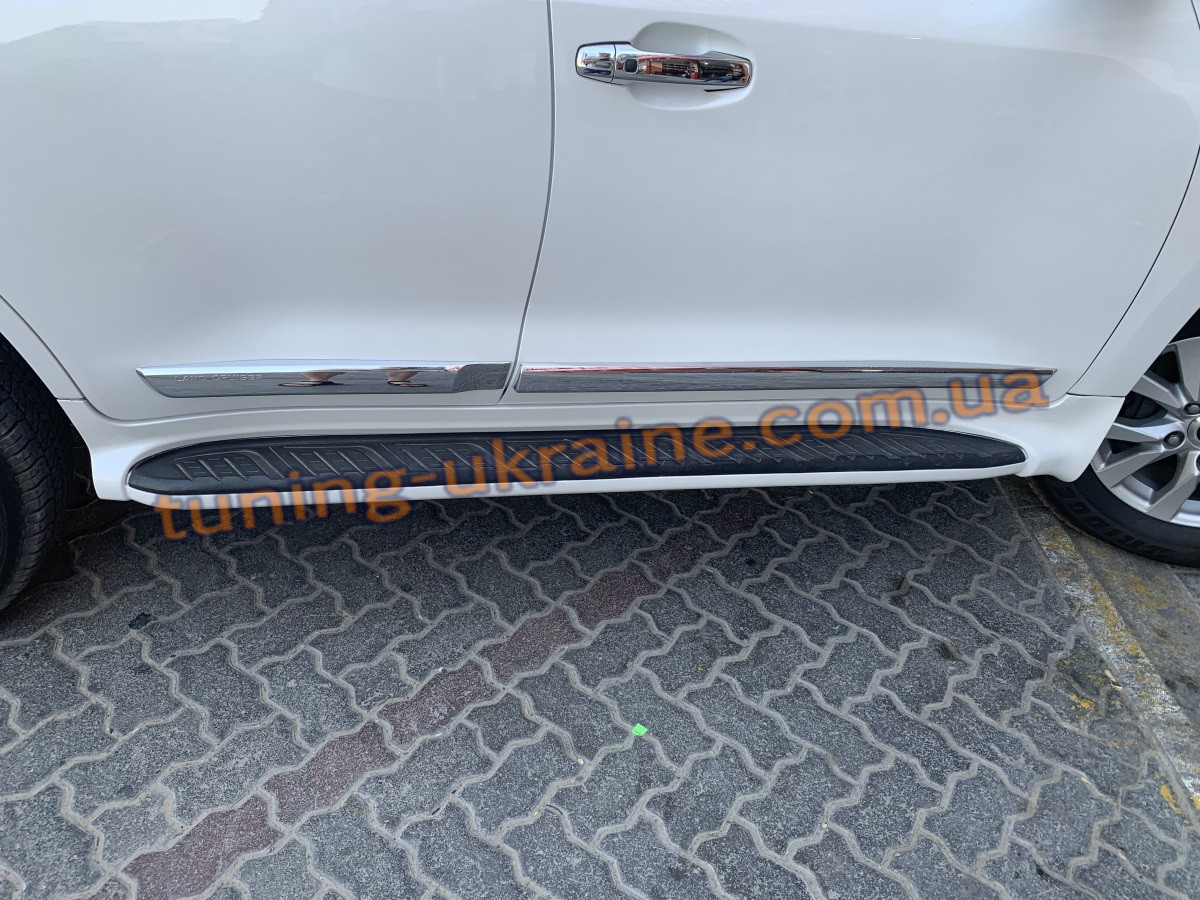 Бічні підніжки Оригінал на Toyota LC 200 2016+рр