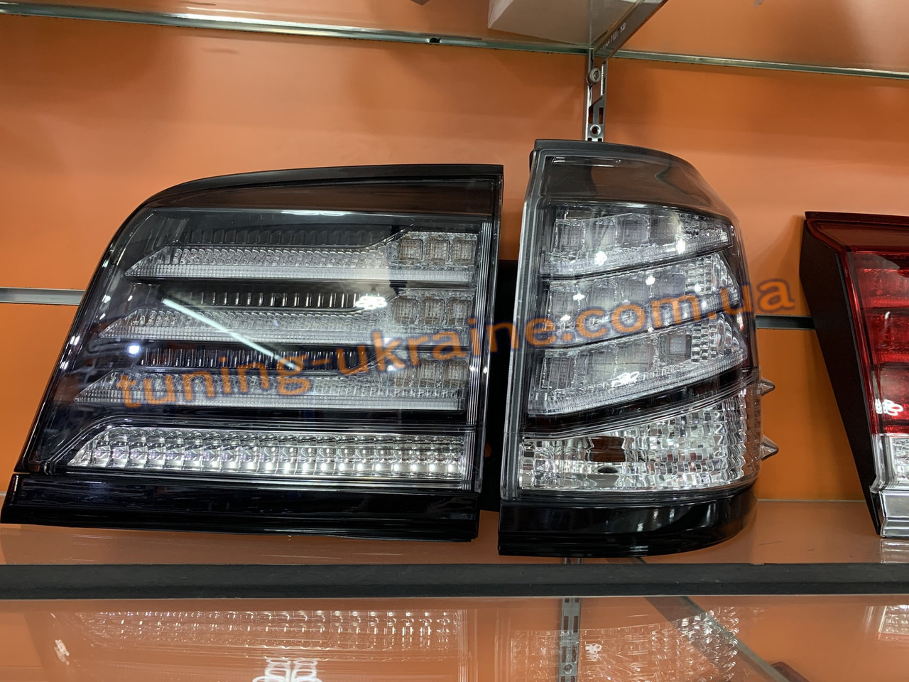 Задня оптика (дизайн 2012-2015) для Toyota LC 200 2012-2015