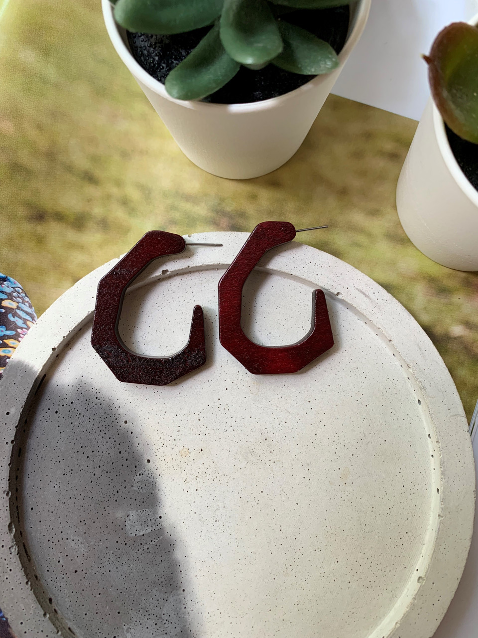 Дерев'яні жіночі сережки кільця марсала, фото 1