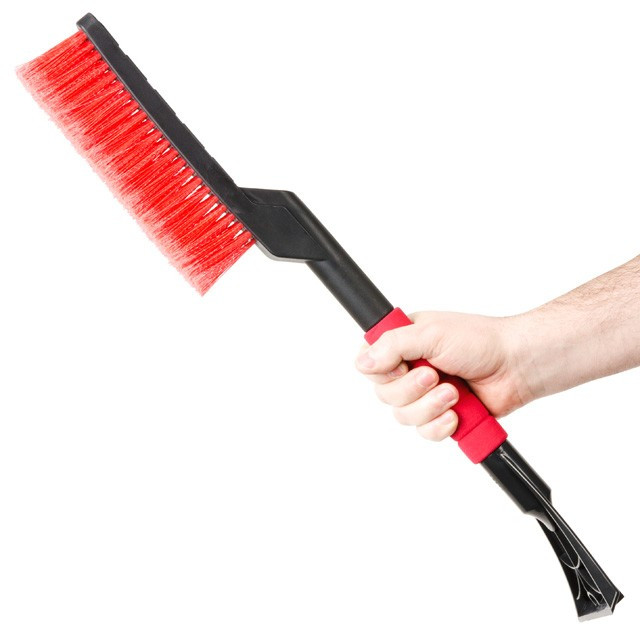 Щітка зі скребком 61 см INTERTOOL AT-0115