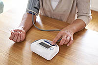 ЯК ПРАВИЛЬНО ВИМІРЮВАТИ ТИСК ЕЛЕКТРОННИМ ТОНОМЕТРОМ