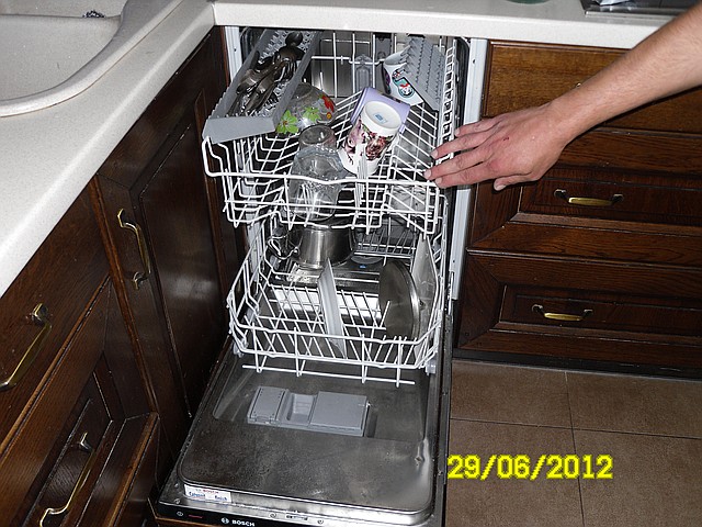Встановлення посудомийної машини