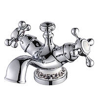 Німецька компанія Hansgrohe в 1993 році зареєструвала торгову марку Axor