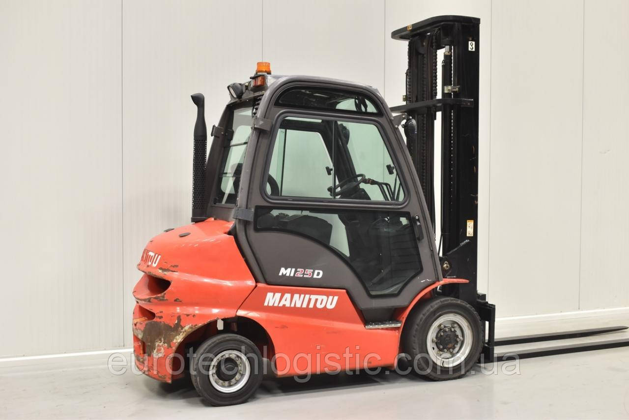 Вилковий навантажувач Manitou MI 25 D.