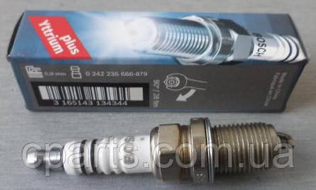 Свічка запалювання 1-контактна Renault Kangoo 2 1.6 16V (Bosch 0242235666)(середня якість)
