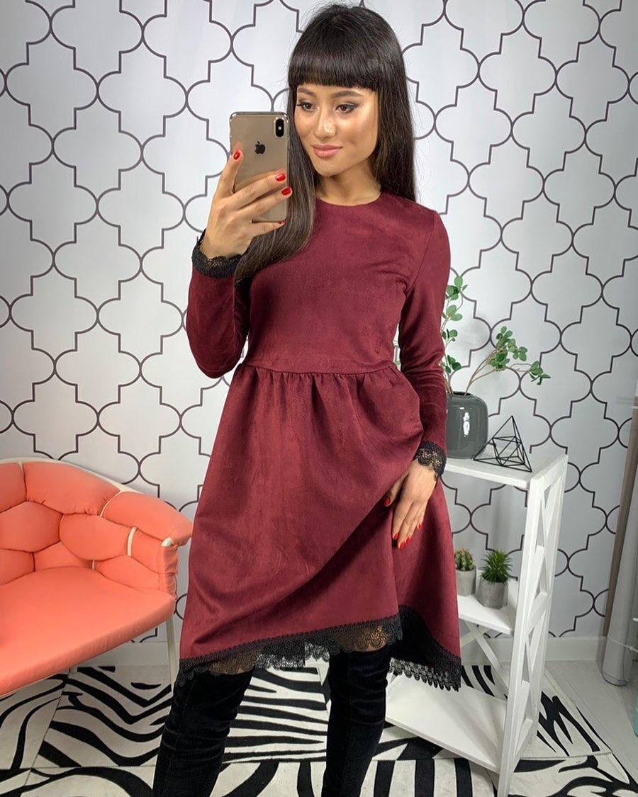 Женское замшевое платье с кружевами 44(М)