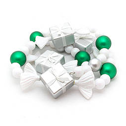 Новорічна прикраса - гірлянда з цукерок та куль 1,83 м, сріблястий, зелений, пластик (110063-5)