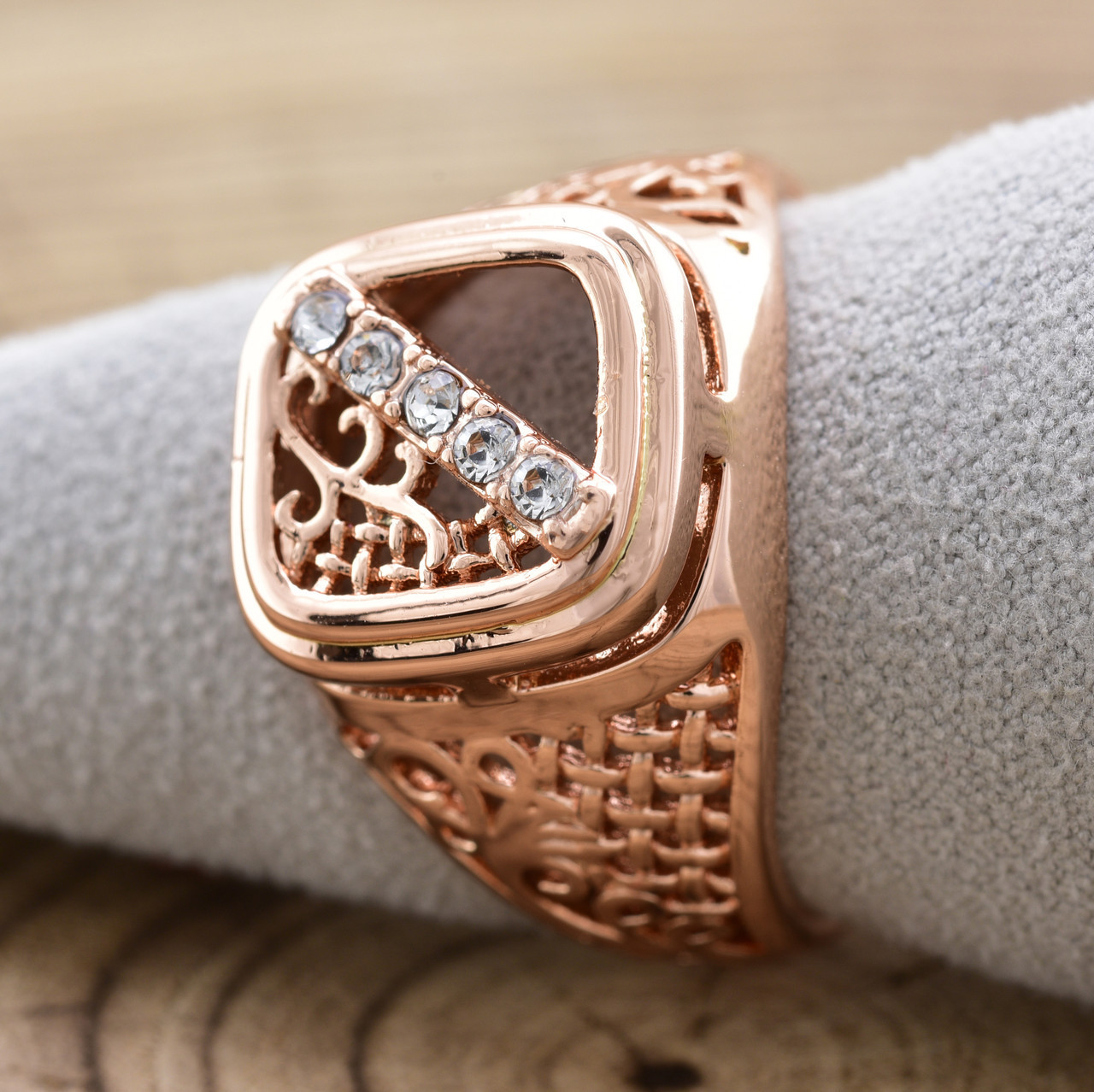 Печатка Xuping 13801расп точки темний камінь подряпини розмір 24 ширина 15мм вага 7 м білі фіаніти позолота РО, фото 1