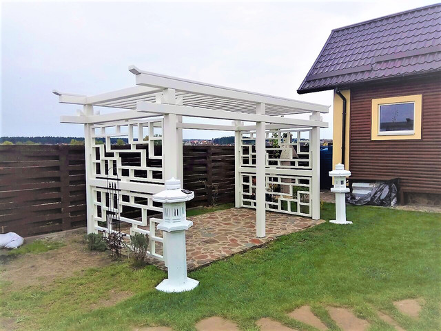 Альтанка дерев'яна дизайнерська фото