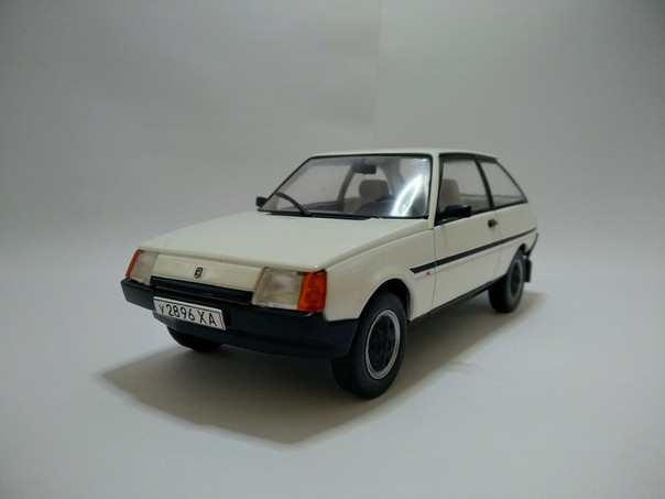 Легендарні Автомобілі №35 ЗАЗ-1102 Таврія | колекційна Модель 1:24 | Hachett