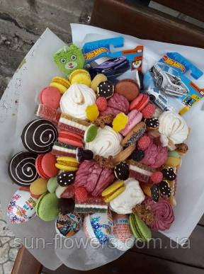 Букет солодощів з кіндер сюрпризами, фото 1