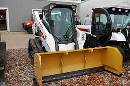 Гусеничний міні-навантажувач Bobcat T650