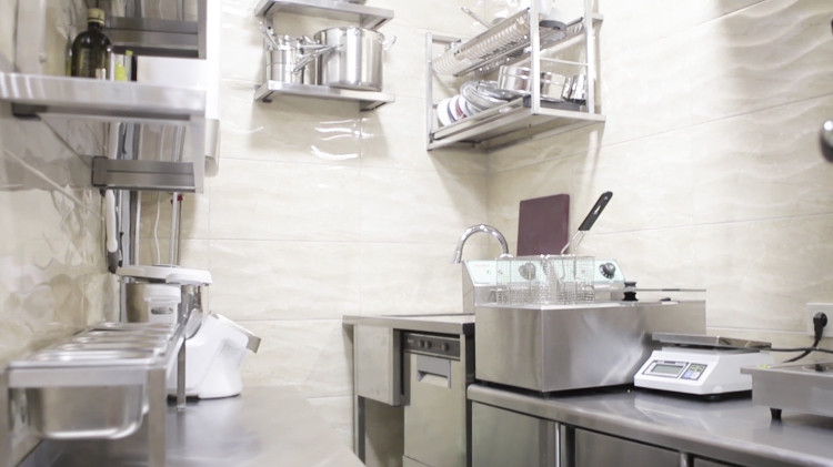 Эргономическое расположение оборудования на профессиональной кухне